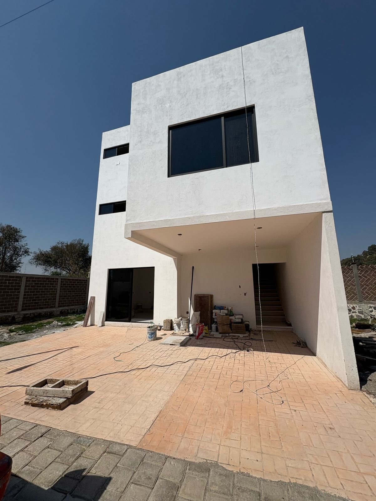 FACHADA 1