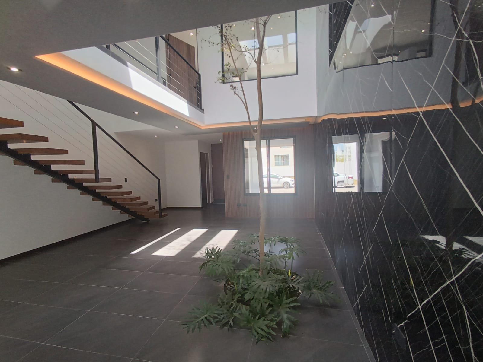 74ffa6b9-a8dc-49e5-b3af-934355dff562